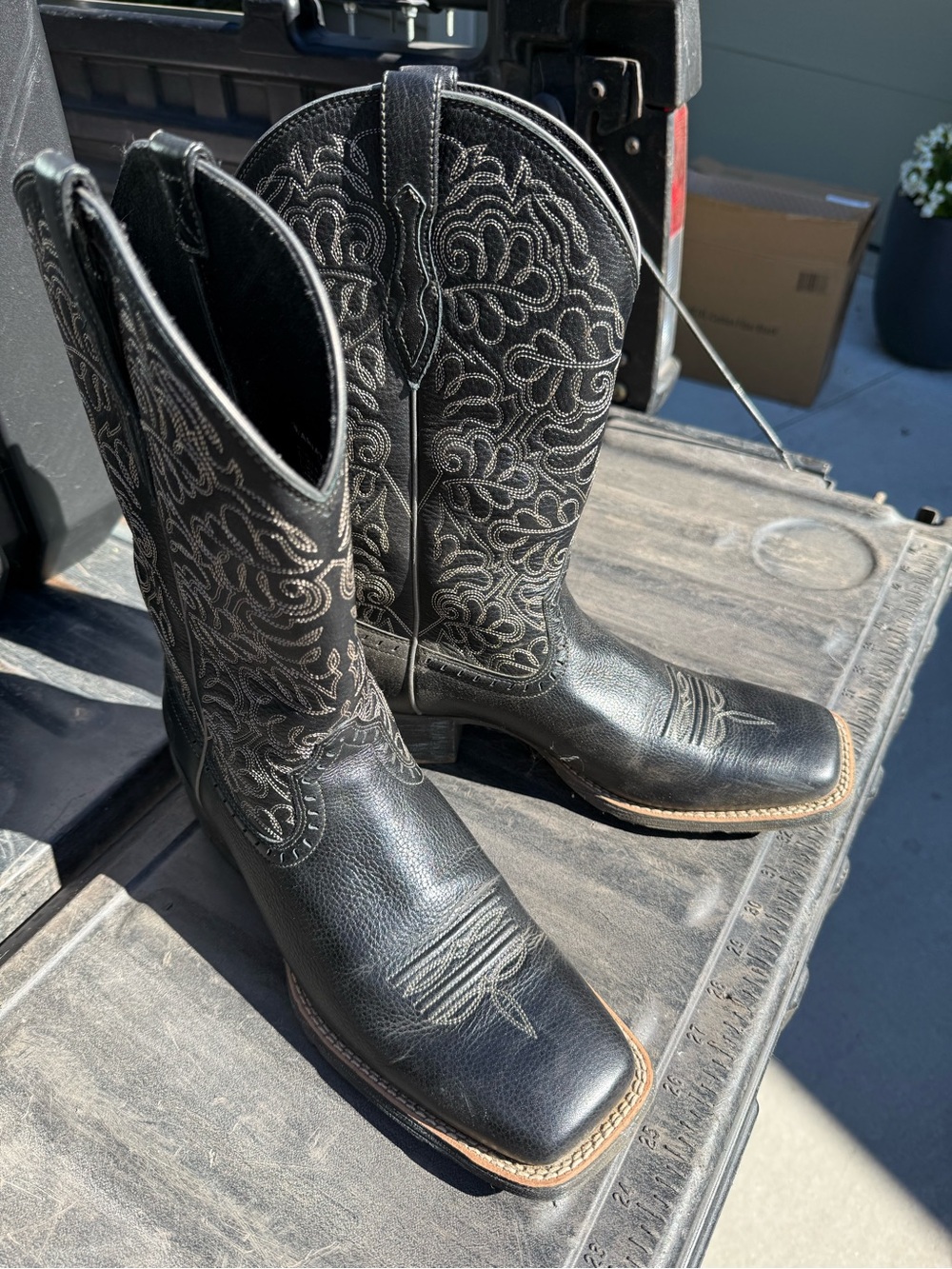 Ariat Black Western Embroidered Square-Toe Cowboy Boots